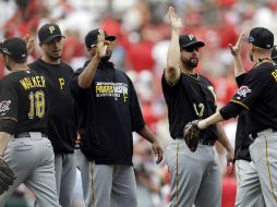 Los Piratas obtuvieron su primera victoria en serie divisional desde 1992. AP /