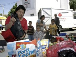 La atención de la comunidad sigue en donación de víveres y voluntariados para apoyar las actividades del centro de acopio. ARCHIVO /