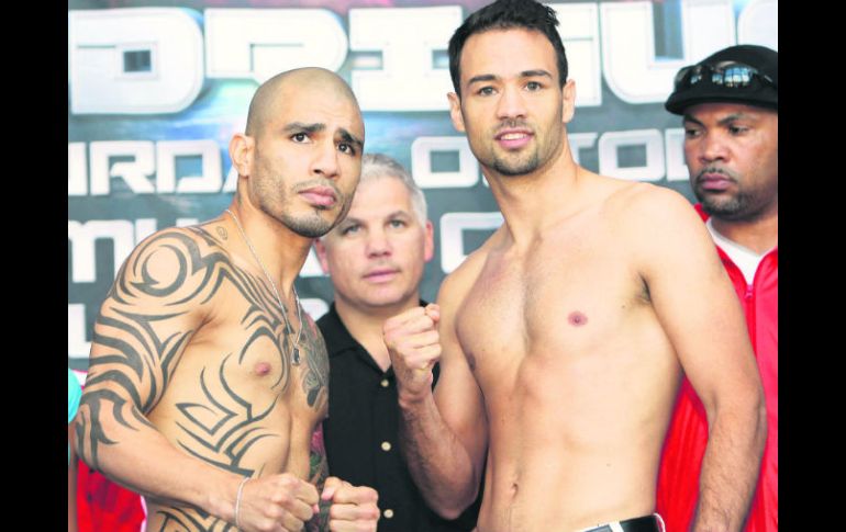 Miguel Cotto registró 153.2 libras y Delvin Rodríguez detuvo la báscula en el límite de los Superwelter, 154. ESPECIAL /