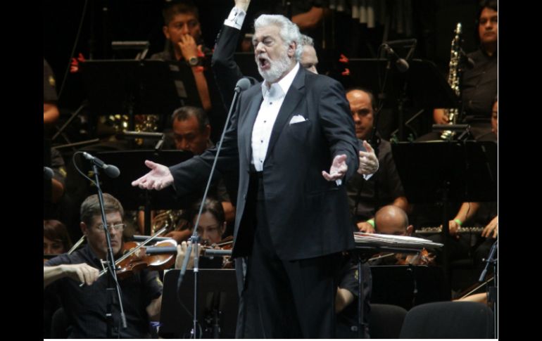 Placido Domingo durante un concierto para recoger fondos para la construcción de un Centro de Rehabilitación y Educación Especial. EFE /