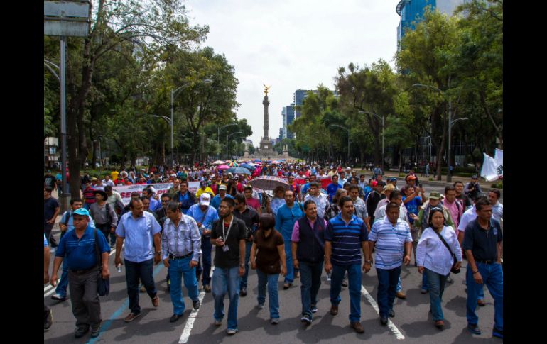 Los maestros discutían si se retiran por completo del DF o dejan una comitiva de al menos 400 personas. ARCHIVO /