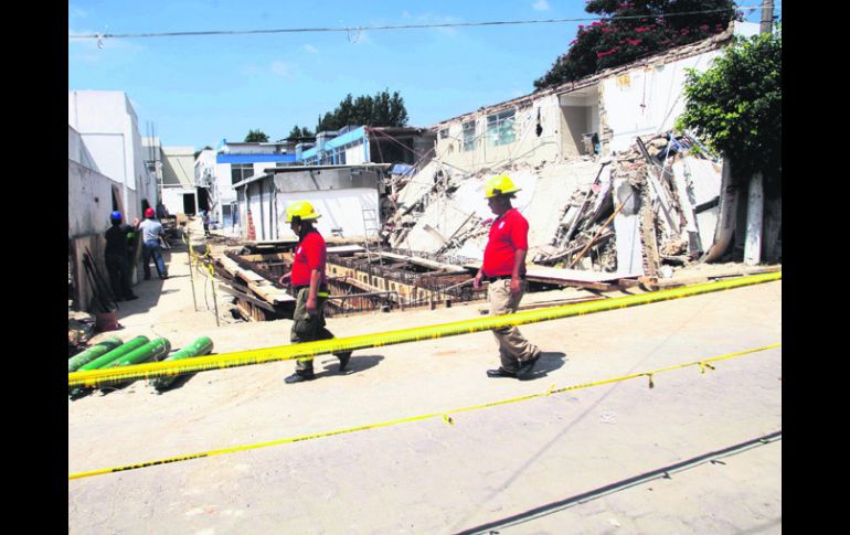 Acceso restringido. La zona donde el sábado por la tarde colapsó una bóveda en el Hospital General de Zapopan permanece acordonada. EL INFORMADOR /