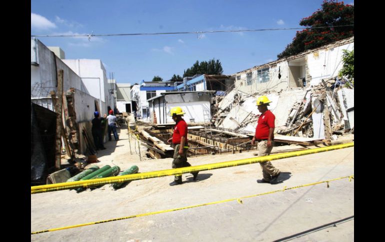 Estará acordonada el área del derrumbe y cerrada a la circulación la calle Anáhuac y un tramo de la calle Coón. l  /