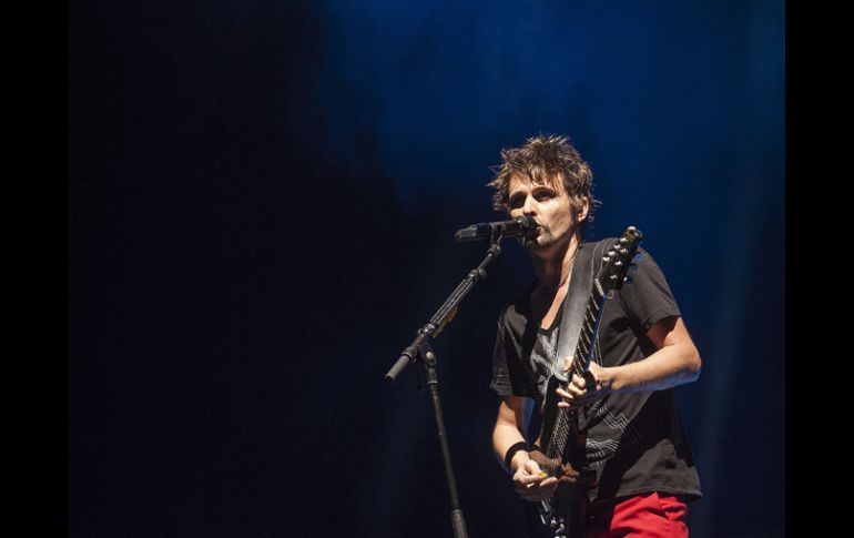 Matt Bellamy, voz de la banda. La agrupación originaria de Inglaterra puso a vibrar a los asistentes a la Arena VFG EL INFORMADOR /