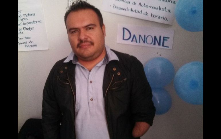 José Luis es el primer mexicano en incorporarse a la trasnacional Danone como un empleado más, pero con discapacidades diferentes.  /