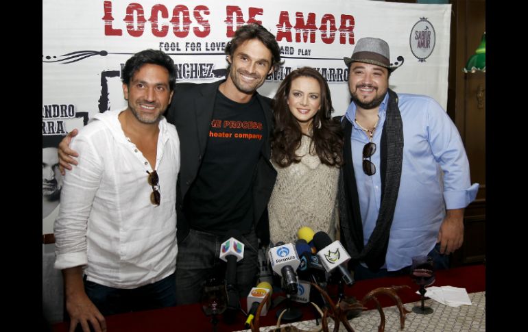 En conferencia de prensa, los actores Silvia Navarro, Alejandro Ibarra, Franky Martín e Iván Sánchez presentan la puesta en escena. NTX /