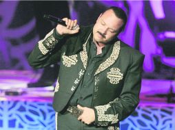 Pepe Aguilar presentará ''Lástima que sean ajenas'', su más reciente disco, un tributo a Vicente Fernández.  /