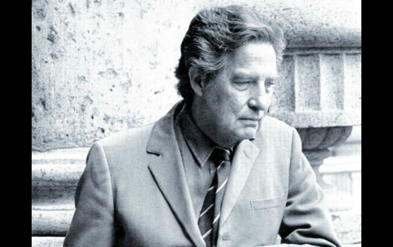 Al recibir la noticia, Octavio Paz mencionó que su mejor premio había sido tener lectores. ARCHIVO /