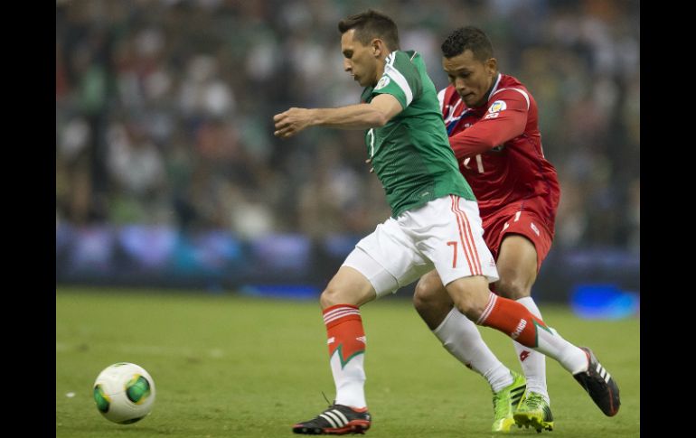 Giménez en acción durante el encuentro frente a Panamá. MEXSPORT /