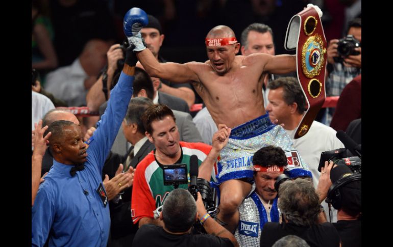 Salido recuperó el cetro que perdió ante Mikey García. AFP /