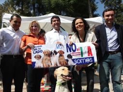 Ernesto Cordero (i) y senadores del PAN afirman que es un mal momento para aplicar más impuestos y endeudar al país. SUN /