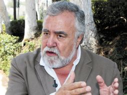 Alejandro Encinas asegura que la creación del INE derivaría en malas prácticas. ARCHIVO /