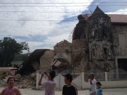 Aspecto de una iglesia que se derrumbó a causa del sismo. AFP /