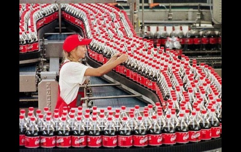 Las cifras del tercer trimestre de Coca Cola compensaron las bajas del primer semestre del año. ARCHIVO /