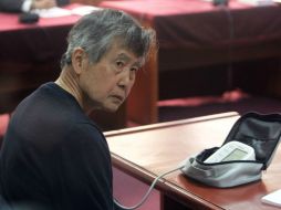 Alberto Fujimori es acusado de financiar con dinero público a diarios sensacionalistas que promovían su figura. EFE /