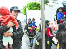 Cientos de familias fueron desalojadas de la localidad de San Vicente, en Guerrero. NTX /