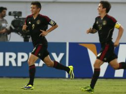 De esta forma festejaron uno de los goles anotados en el encuentro. AFP /