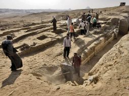 Las excavaciones en el exterior de la tumba de un médico real de la época faraónica. EFE /