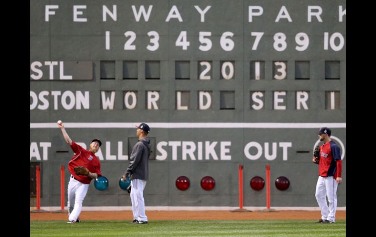 El Fenway Park se encuentra lista para recibir la Serie Mundial a partir de mañana. AFP /