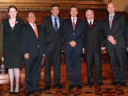 La Presidencia de la República envía una fotografía donde se ve al presidente Peña junto con los magistrados. NTX /