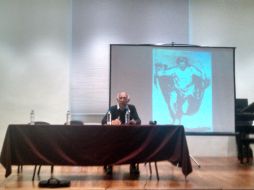 El restaurador Eliseo Mijangos ofrece la conferencia 'El Muralismo, su importancia en el Arte Mexicano'.  /