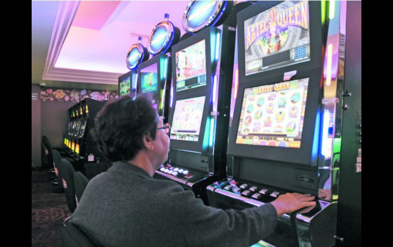 En el país operan 352 casinos, pero los permisos que ha expedido la Segob avalan ya la apertura de otros 373.  /