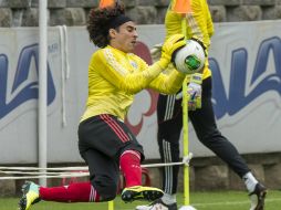 Ochoa colaboró en la segunda anotación y a la postre la de la derrota para el Ajaccio. ARCHIVO /