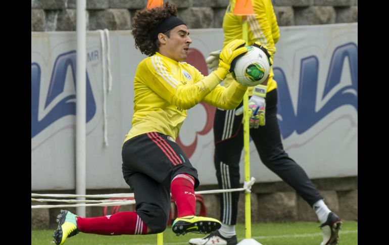 Ochoa colaboró en la segunda anotación y a la postre la de la derrota para el Ajaccio. ARCHIVO /