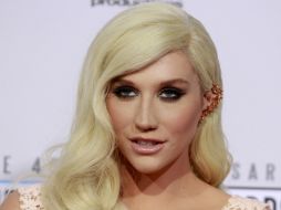 Kesha revolucionó las redes sociales recientemente al divulgar fotos semidesnuda. ARCHIVO /