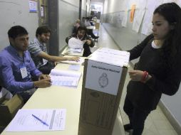 Un total de 30 millones 573 mil 160 personas están llamadas a las urnas. EFE /