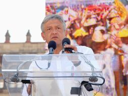 López Obrador sometió a votación tres opciones para una desobediencia civil durante su mitin pasado. ARCHIVO /