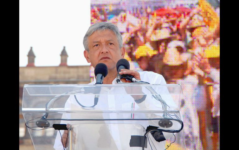 López Obrador sometió a votación tres opciones para una desobediencia civil durante su mitin pasado. ARCHIVO /