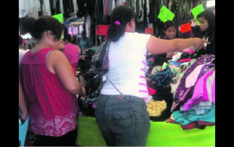 Manifiestan su preocupación por la 'ropa de paca' ya que representa una afectación a la industria del vestido y a la salud pública. ARCHIVO /