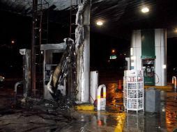 Vista general de una estación de gasolina en la ciudad de Morelia  que fue incendiada por presuntos narcotraficantes. NTX /