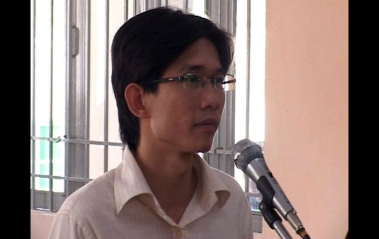 Dinh Nhat Uy, de 30 años, fue hallado culpable de los cargos de ''abuso de los derechos de libertad y democracia''. EFE /