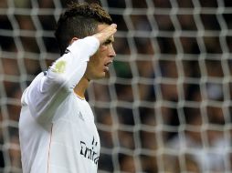 Ronaldo tomó con gracia la polémica y se encargó de anotar en tres ocasiones. AFP /