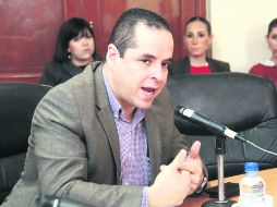 Enrique Velázquez. Siete meses de discusión ya fueron suficientes, subrayó ayer el diputado perredista, promotor de la iniciativa.  /