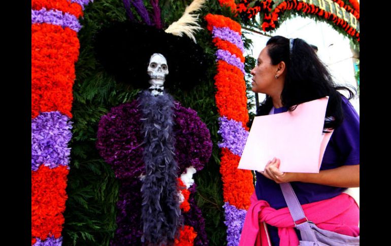 La ofrenda de muertos es una tradición muy importante de la cultura popular mexicana y una de la más conocidas internacionalmente. NTX /