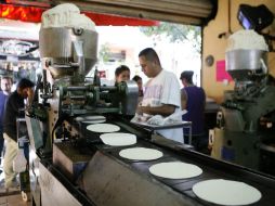 Resaltan la importancia del apoyo para que se mantenga estable el precio de la tortilla. ARCHIVO /