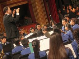 Alrededor de 50 jóvenes dieron cuenta de su capacidad musical durante el cierre de la feria. ARCHIVO /