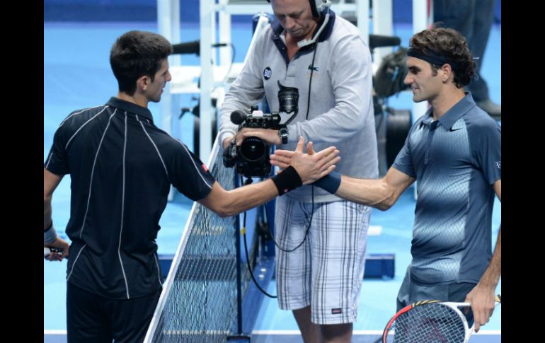 El duelo entre Djokovic y Federer tuvo una duración de dos horas y 22 minutos. EFE /