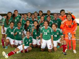 Las jóvenes mexicanas, emocionadas por su victoria. MEXSPORT /