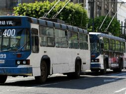 En Guadalajara hay 37 trolebuses, pero sólo entre 20 y 25 son funcionales. ARCHIVO /