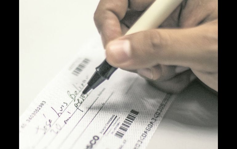 Cheques Al Portador De Hasta Cinco Mil Pesos El Informador 5263