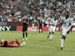 Iheanacho, de Nigeria, celebra uno de los tres tantos que sepultaron la ilusión de México. AP /