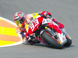 El piloto catalán de Honda Repsol marcó el ritmo del primer día de actividades en Valencia con una velocidad promedio de 158 kh. AFP /