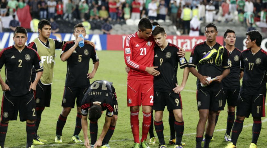 El Tri Sub-17, a pesar del conato de bronca entre los defensas al final del primer tiempo, se mantuvo unido hasta el final del partido. AP /