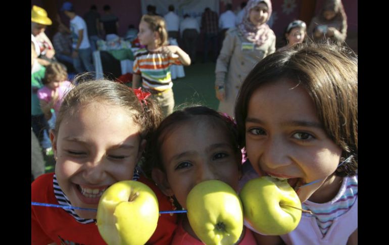 Los adultos mayores, los enfermos y los niños son los más afectados por la falata de comida en las comunidades secuestradas. ARCHIVO /