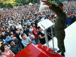 La bola blanca significa que los jóvenes tienen que cumplir con acciones militares.  /