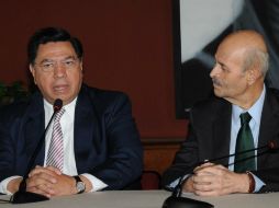 En la imagen, el secretario de gobierno Jesús Reyna junto al gobernador de Michoacán, Fausto Vallejo Figueroa. ARCHIVO /